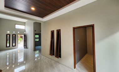 RUMAH CLUSTER NYAMAN TEPI MANGESTI RAYA GENTAN