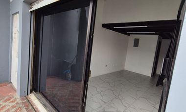 Local Comercial en Alquiler en Vernaza Norte, Avenida Principal, 1 Baño, Norte de Guayaquil.