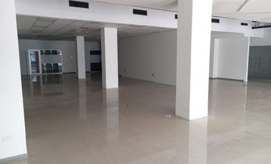 Local Comercial de alquiler en ave Víctor Emilio Estrada, 536 m2, 1 parqueo