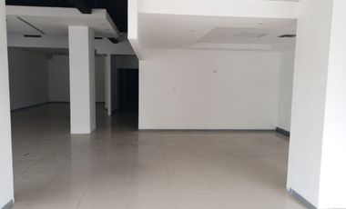Local Comercial de alquiler en ave Víctor Emilio Estrada, 536 m2, 1 parqueo