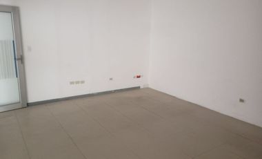 Local Comercial de alquiler en ave Víctor Emilio Estrada, 536 m2, 1 parqueo
