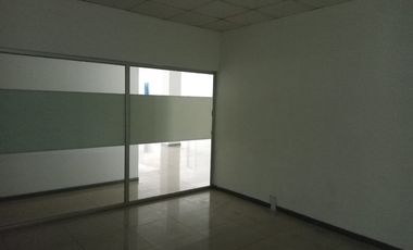Local Comercial de alquiler en ave Víctor Emilio Estrada, 536 m2, 1 parqueo