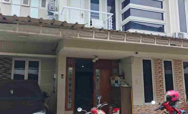Di Sewakan Rumah townhouse Jagakarsa
