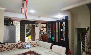 Di Sewakan Rumah townhouse Jagakarsa