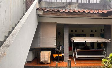 Hunian Cantik Siap Huni Semi Furnish Dan Terletak Di Lokasi Strategis