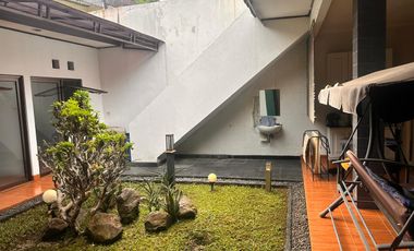 Hunian Cantik Siap Huni Semi Furnish Dan Terletak Di Lokasi Strategis