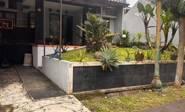 Hunian Cantik Siap Huni Semi Furnish Dan Terletak Di Lokasi Strategis