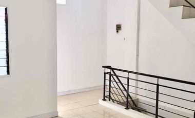 DIJUAL CEPAT! Ruko Ramai Akses Utama di Boulevard Hijau – Cocok untuk Usaha!