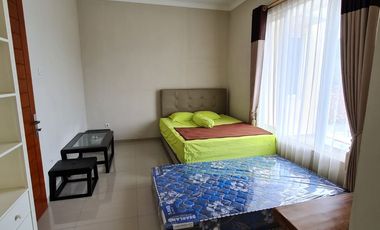 Sewa Villa Cantik Harian (N0N KOLAM) Selangkah Ke among Tani dan deket Alun2 Kota Wisata Batu