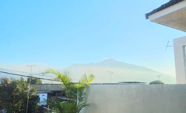 Sewa Villa Cantik Harian (N0N KOLAM) Selangkah Ke among Tani dan deket Alun2 Kota Wisata Batu