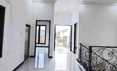 Di sewakan istana Pilatus, per tahun, 2,5 lantai