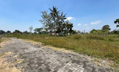 Beli rumah 2 lantai dekat UII Kaliurang dijual cepat dalam cluster