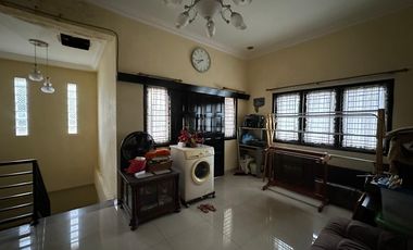 Dijual rumah 3 lantai komplek Kedamaian Permai Palembang