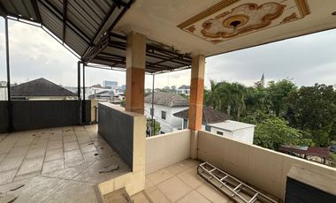 Dijual rumah 3 lantai komplek Kedamaian Permai Palembang