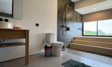 villa baru di Ubud, view sawah, sudah ada ijin SLF,lokasi strategis