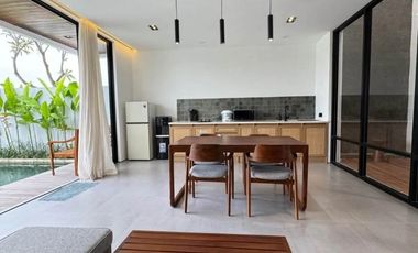 villa baru di Ubud, view sawah, sudah ada ijin SLF,lokasi strategis