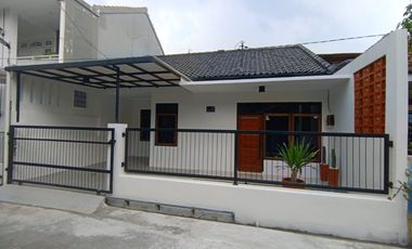 Dijual Rumah Design Cantik Dekat Metro Margahayu RAya BAndung