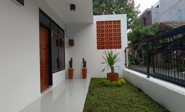 Dijual Rumah Design Cantik Dekat Metro Margahayu RAya BAndung