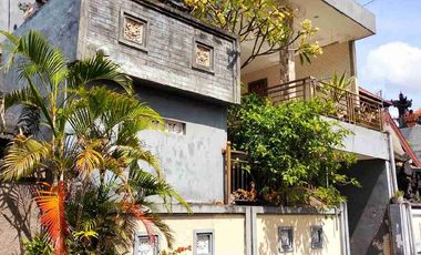 RUMAH MINIMALIS 2 LANTAI SIAP HUNI JALAN SOKA, DEKAT GATSU TIMUR, DENPASAR TIMUR