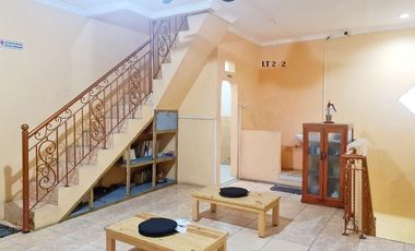 Ruko 3lantai di pinggir jalan raya wibawa mukti 4 jatimekar kec.jatiasih LT.70m SHM