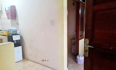 Ruko 3lantai di pinggir jalan raya wibawa mukti 4 jatimekar kec.jatiasih LT.70m SHM