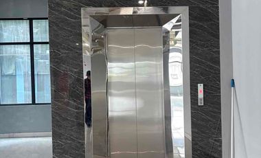 Gedung perkantoran di lokasi strategis di jalan raya panjang Jakarta Barat