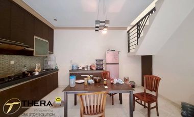 Dijual Murah rumah 2,5 lantai dutamas