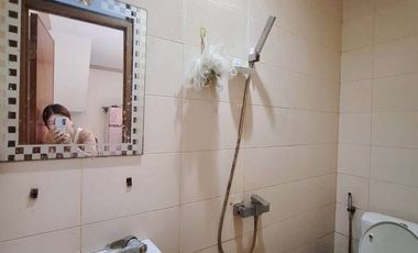 Dijual Murah rumah 2,5 lantai dutamas