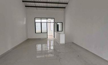 Ruko Strategis 3 Lantai Parkiran Luas Di Jalan Rayaw Panjang Jakarta Barat