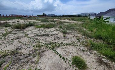 1-3-35 Rai | Nice Semi-Corner Home Plot Located Near Black Mountain Golf Course