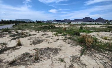 1-3-35 Rai | Nice Semi-Corner Home Plot Located Near Black Mountain Golf Course