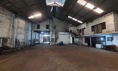 Ruang Usaha dan Gudang Lokasi Jalan Magelang Yogyakarta