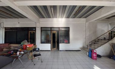 Ruang Usaha dan Gudang Lokasi Jalan Magelang Yogyakarta