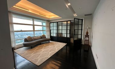 Rush Sale Upgraded 4 Bedroom Unit in Discovery Primea Makati