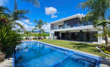 Inmueble en venta en lomas de cocoyoc