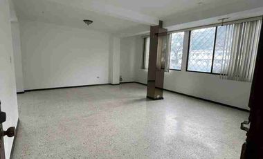 DEPARTAMENTO DE ALQUILER EN CEIBOS - AV DEL BOMBERO (sector abierto)