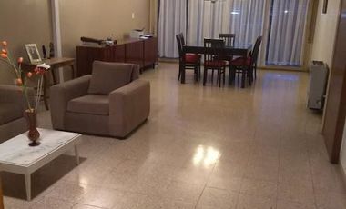 BAJO EL PRECIO!! SE VENDE HERMOSA CASA+DPTO+ESTUDIO EN B° P.VELEZ SARSFIELD-