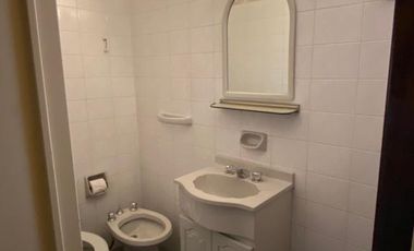 BAJO EL PRECIO!! SE VENDE HERMOSA CASA+DPTO+ESTUDIO EN B° P.VELEZ SARSFIELD-