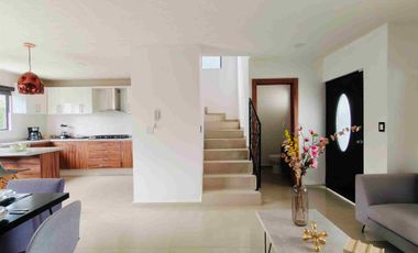 Casa amplia con cisterna de 3 habitaciones en Pachuca