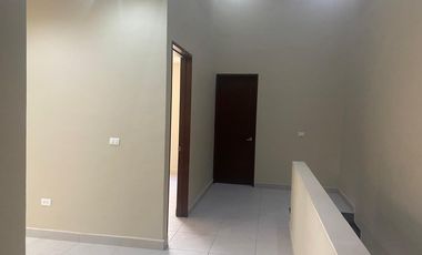 CASA EN RENTA EN BUROCRATAS HIPODROMO