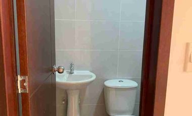 Vendo edificio de 4 pisos de apartamentos, mas Local, rentando.