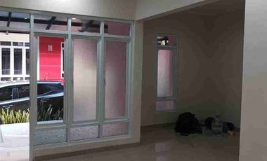 dijual rumah second asri dkt Ciawitali Cimahi utara 2 lantai