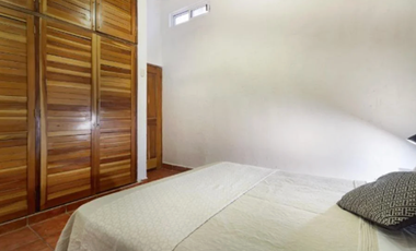 ¡PRECIOSA CASA CON ALBERCA PRIVADA EN CANCÚN!