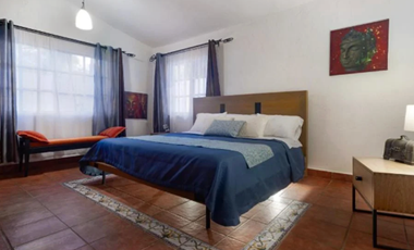 ¡PRECIOSA CASA CON ALBERCA PRIVADA EN CANCÚN!