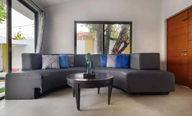 ¡PRECIOSA CASA CON ALBERCA PRIVADA EN CANCÚN!