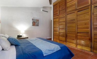 ¡PRECIOSA CASA CON ALBERCA PRIVADA EN CANCÚN!
