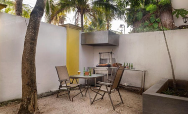 ¡PRECIOSA CASA CON ALBERCA PRIVADA EN CANCÚN!