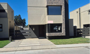 hermosa casa Nueva en Condominio Belo Horizonte