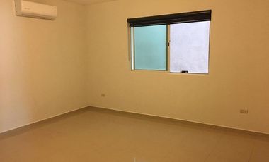 Casa en Renta en Cumbres Elite, Sector Aves, Cima del Bosque