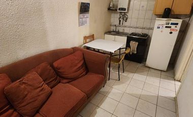 ARRIENDO EN REÑACA 1 DORMITORIO 1 BAÑO CABAÑA